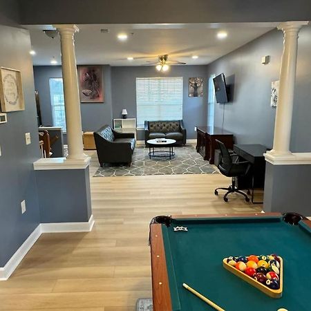 Entire Nw Stadium Home With Pool Table And Parking 워싱턴 외부 사진